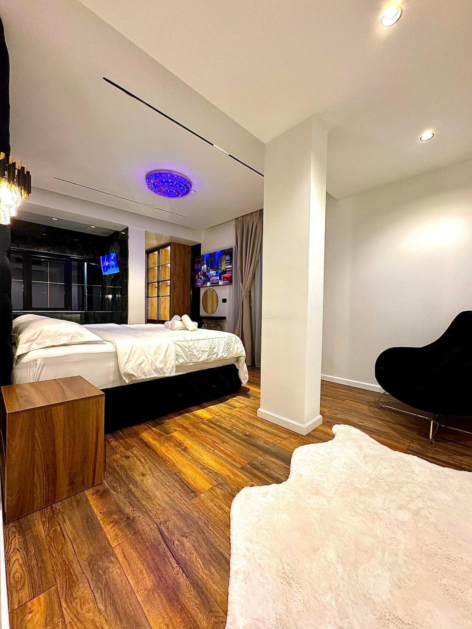 Boutique Hotel Empire Of Martin Gjirokaster Bagian luar foto
