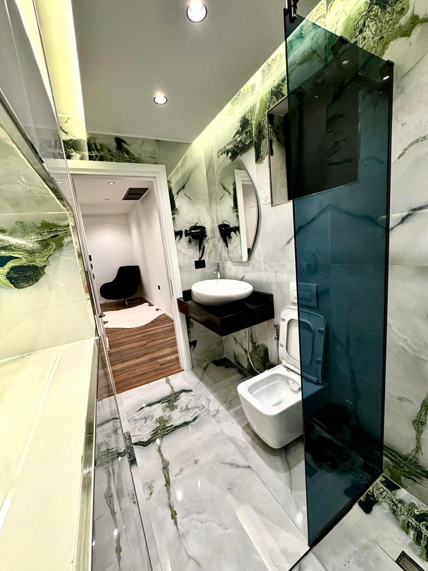 Boutique Hotel Empire Of Martin Gjirokaster Bagian luar foto