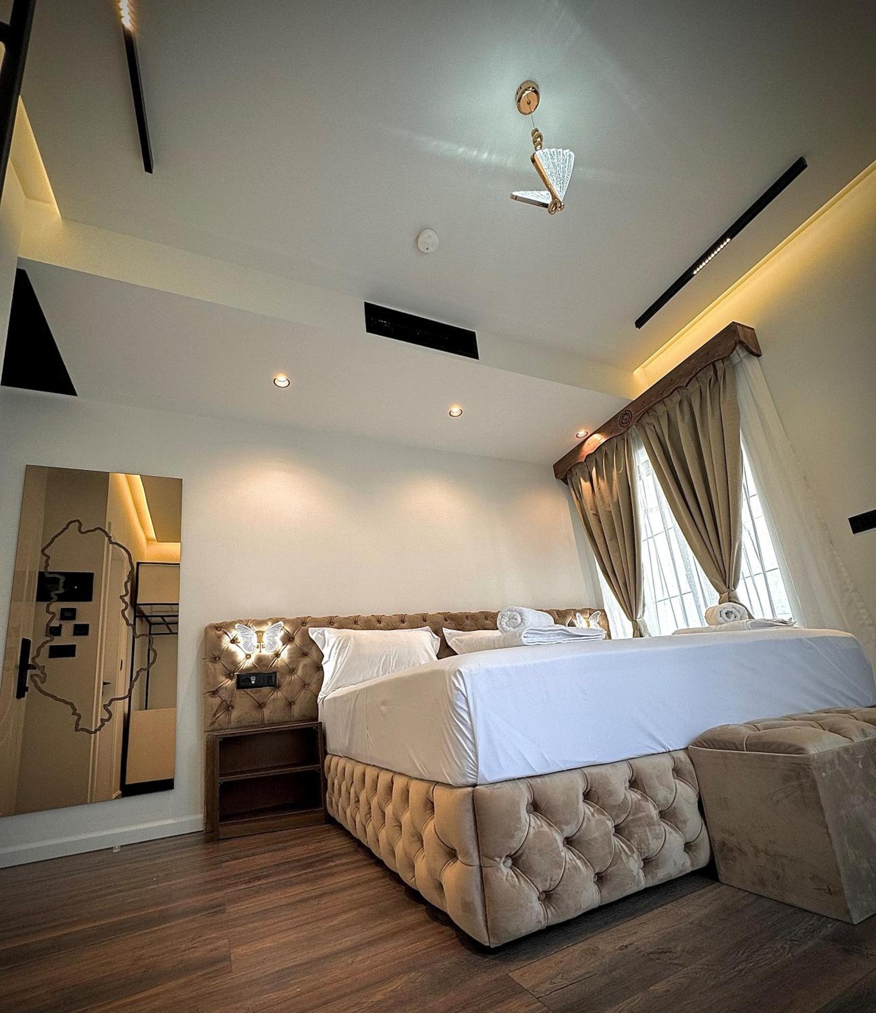 Boutique Hotel Empire Of Martin Gjirokaster Bagian luar foto
