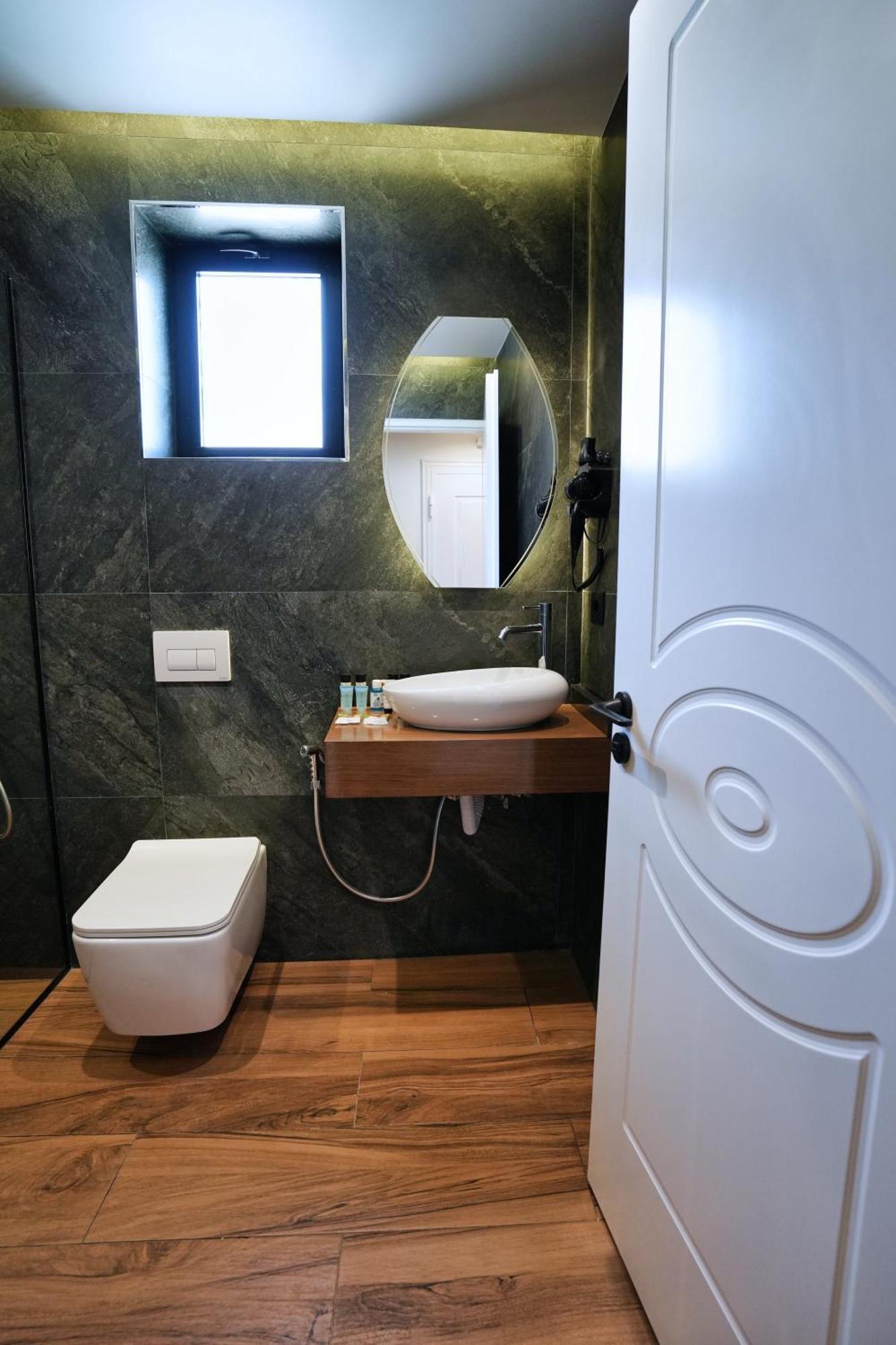 Boutique Hotel Empire Of Martin Gjirokaster Bagian luar foto