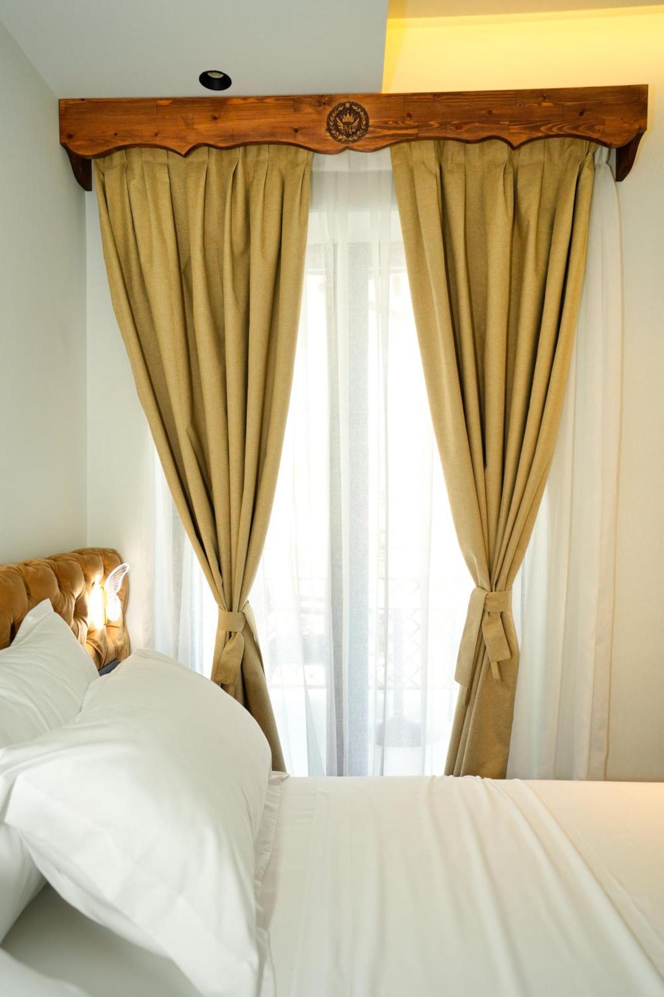 Boutique Hotel Empire Of Martin Gjirokaster Bagian luar foto