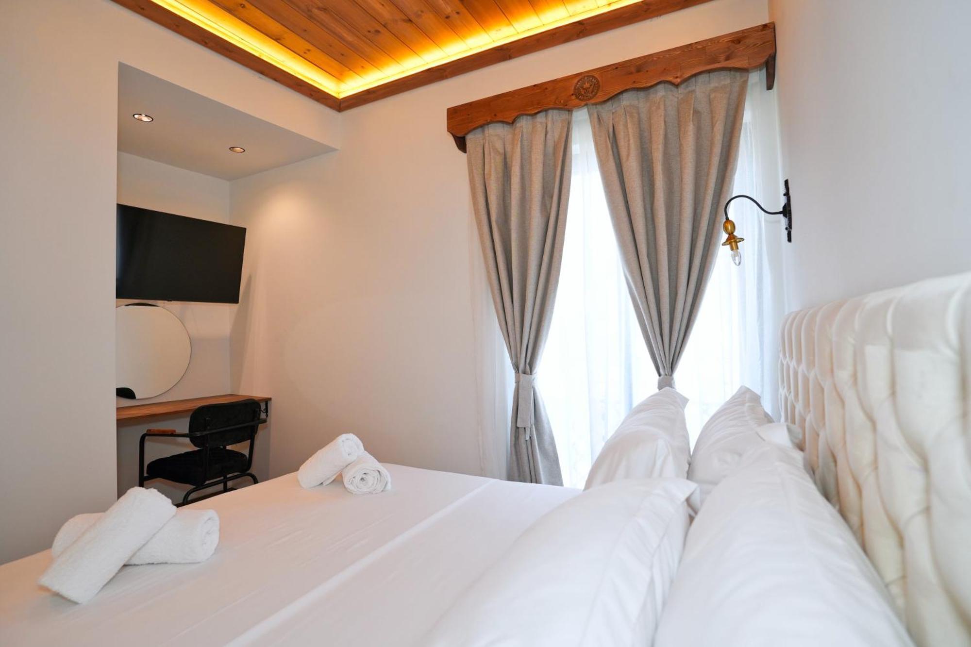 Boutique Hotel Empire Of Martin Gjirokaster Bagian luar foto